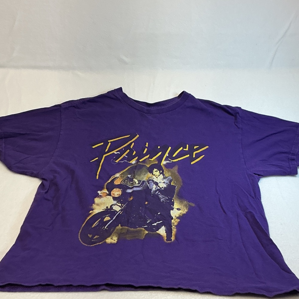 Vintage Prince Purple and Gold Graphic Tee size L. 0457
